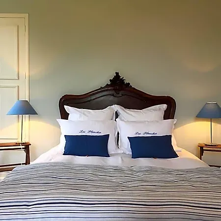 Le Manoir De Benedicte Bed & Breakfast 3*