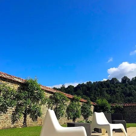 Le Manoir De Benedicte Bed & Breakfast 3*