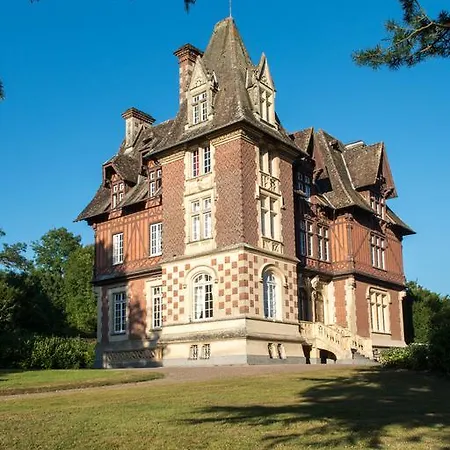 Le Manoir De Benedicte Bed & Breakfast Cahan