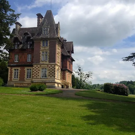 Bed and Breakfast Le Manoir De Benedicte Cahan