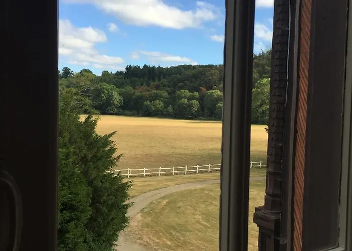 Le Manoir De Benedicte Bed & Breakfast Cahan