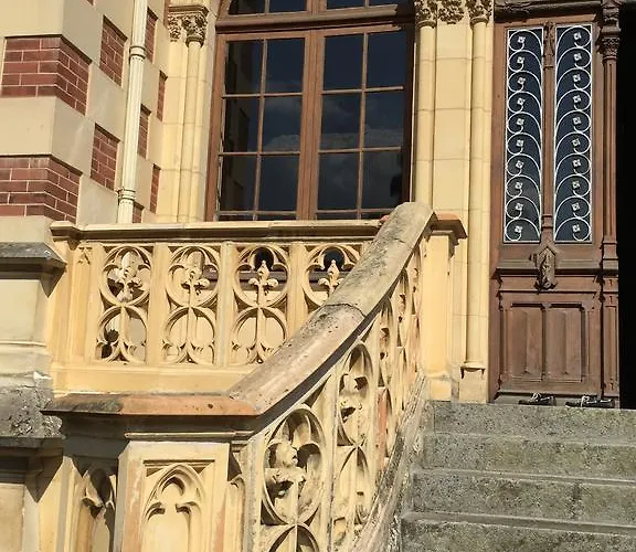 Le Manoir De Benedicte Bed & Breakfast Cahan