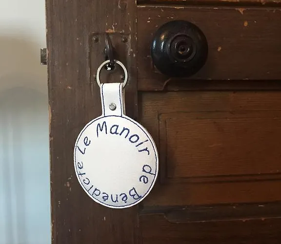 Le Manoir De Bénédicte Bed & Breakfast